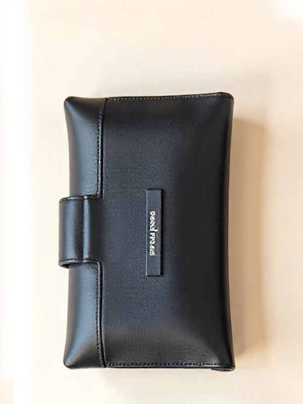 Elegant Clutch noir-luxe-elegant-clutch